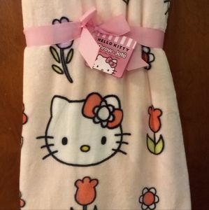 Hello Kitty flower blanket